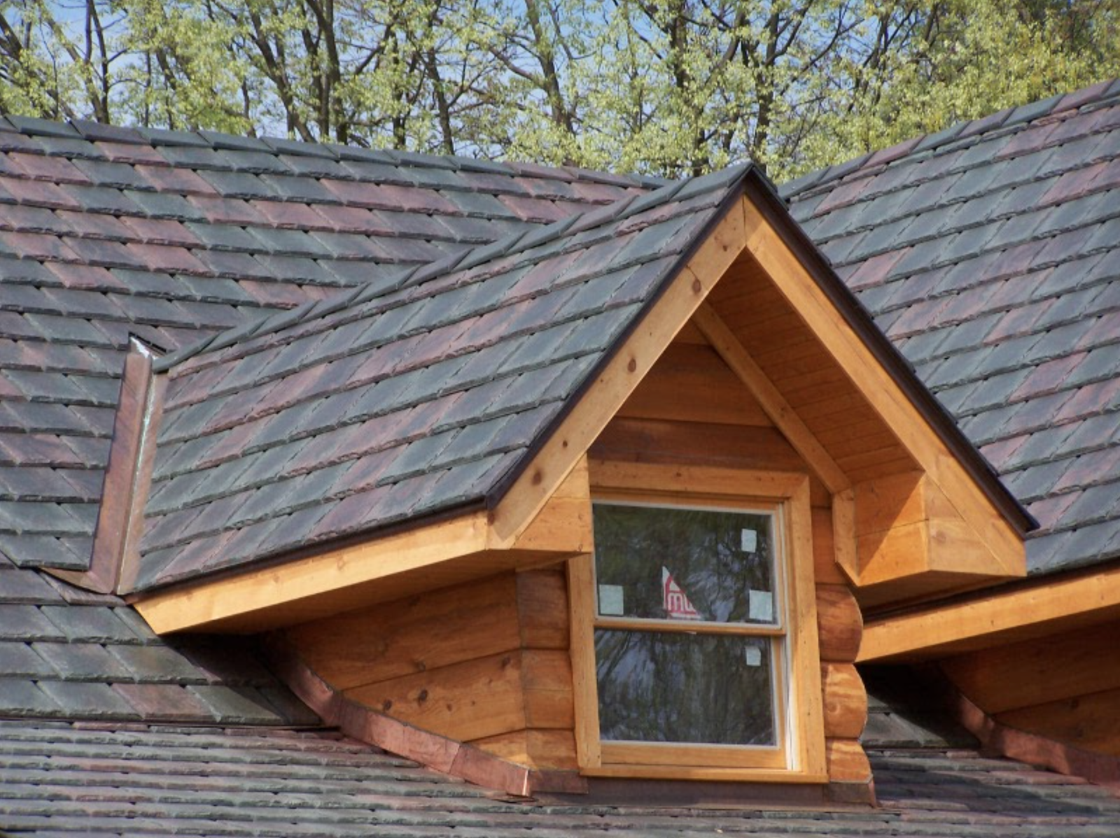 Advantages Of Composite Roofing Tiles Over Metal